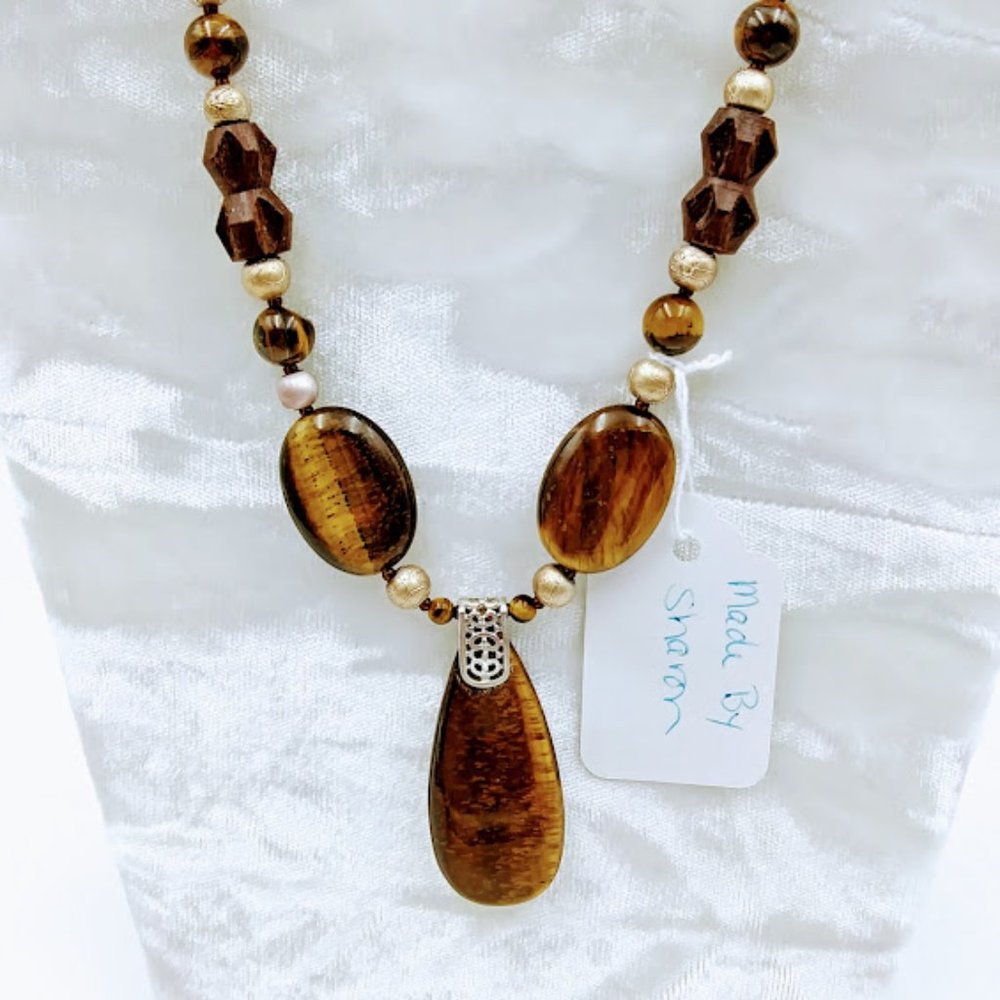 TIGER EYE NECKLACE W/GENUINE TIGER EYE TEARDROP PENDANT & BEADS*HAND CRAFTED*